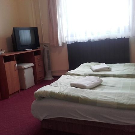 Bed and Breakfast Domino Panzio Székesfehérvár Exteriér fotografie