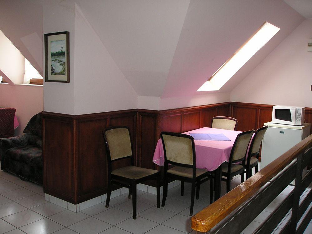 Bed and Breakfast Domino Panzio Székesfehérvár Exteriér fotografie
