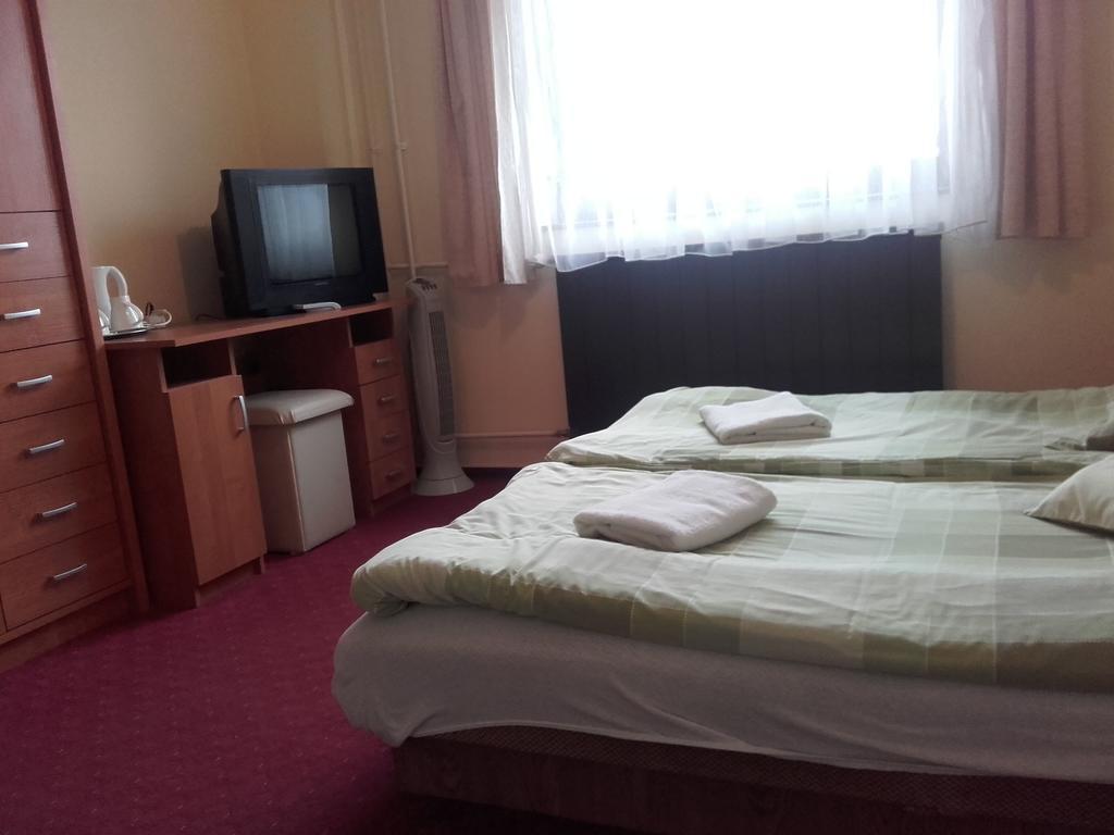 Bed and Breakfast Domino Panzio Székesfehérvár Exteriér fotografie